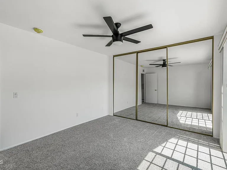 327 Bethany St — Photo 35