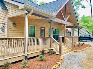 33 Drake Mountain Ln, Hendersonville, NC 28739