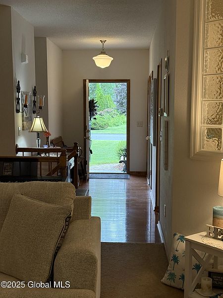 5th image of 8 Hawthorn Drive