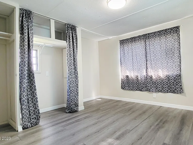 6877 Blue Bonnet Dr — Photo 13