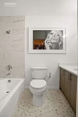 5th image of 303 E 57th St APT 21A