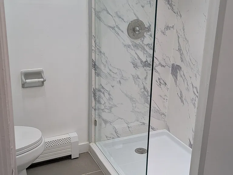 254 E Broadway #2 — Photo 5