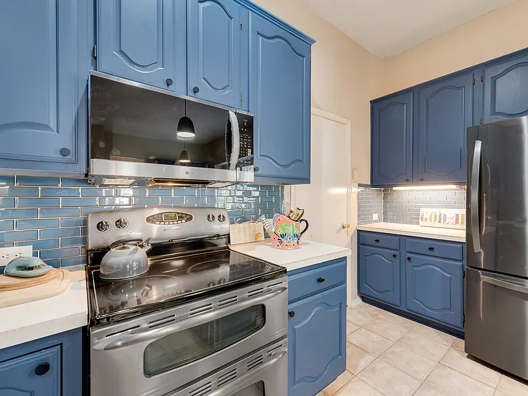 1300 Winnipeg Dr — Photo 14