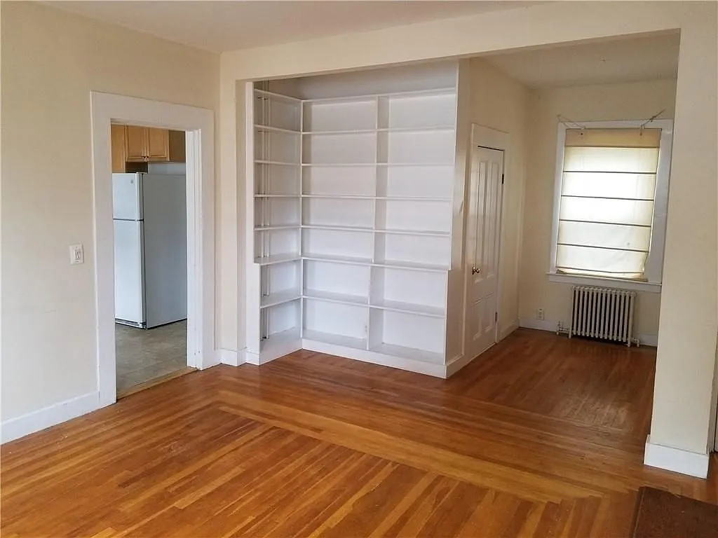 2 bed, 1.0 bath, 1148 sqft, $2,600 — Photo 3