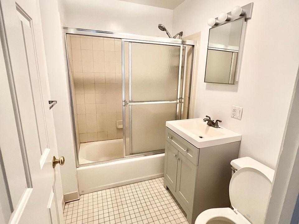 new vanity. new toilet to come