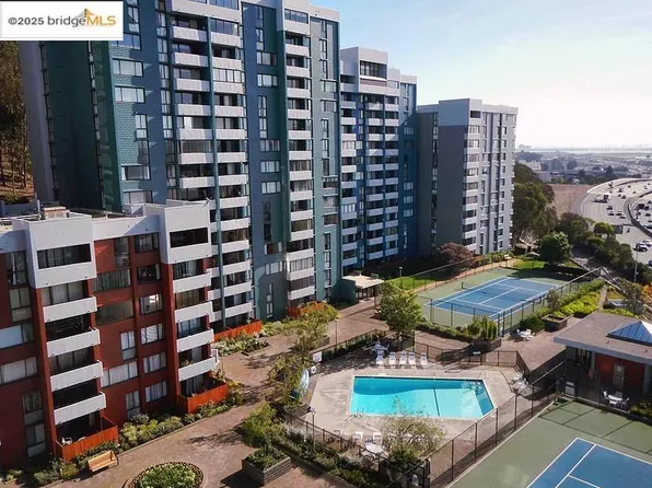 555 Pierce St APT 104, Albany, CA 94706