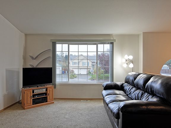 2nd image of 2826 82nd Ave NE