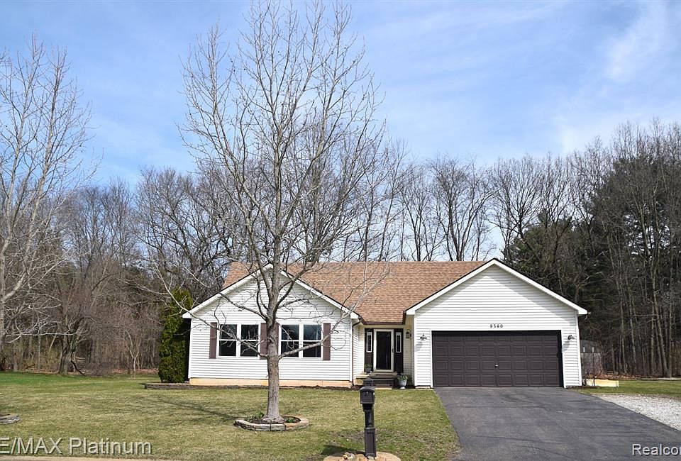 9360 Huron Park Dr, Brighton, MI 48116 Zillow