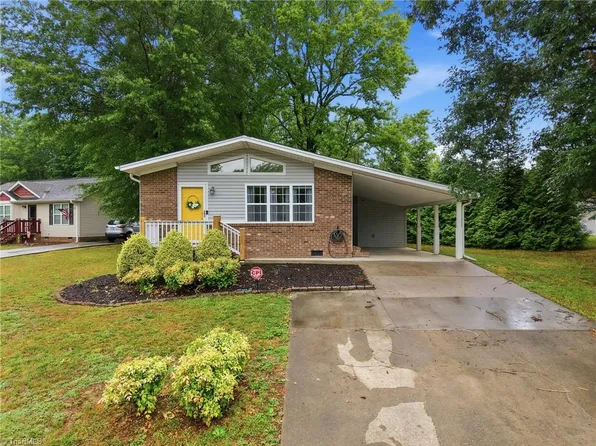 404 Northridge Dr, Eden, NC 27288