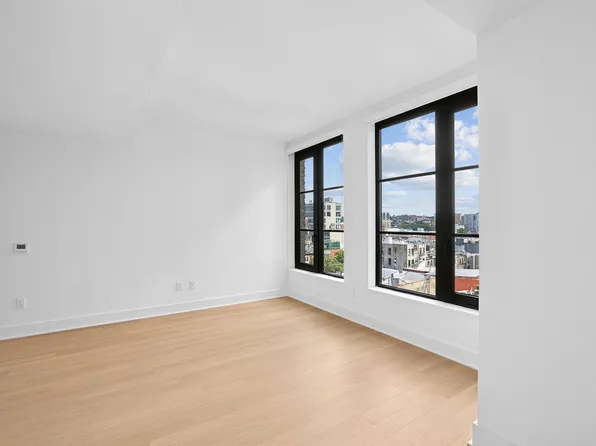 499 President Street image 3 of 37