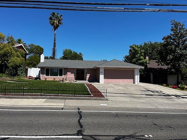 1st image of 4944 Dewey Dr