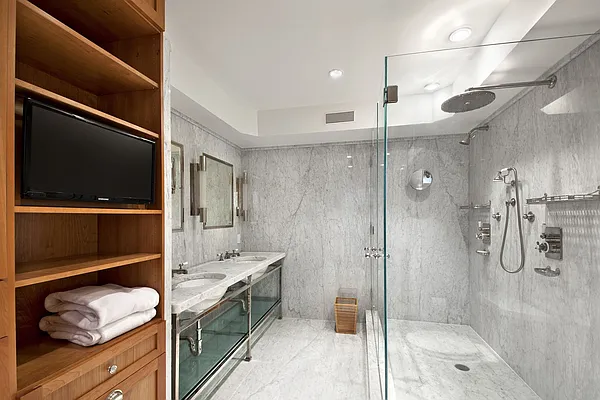 Rented by Compass | media 7