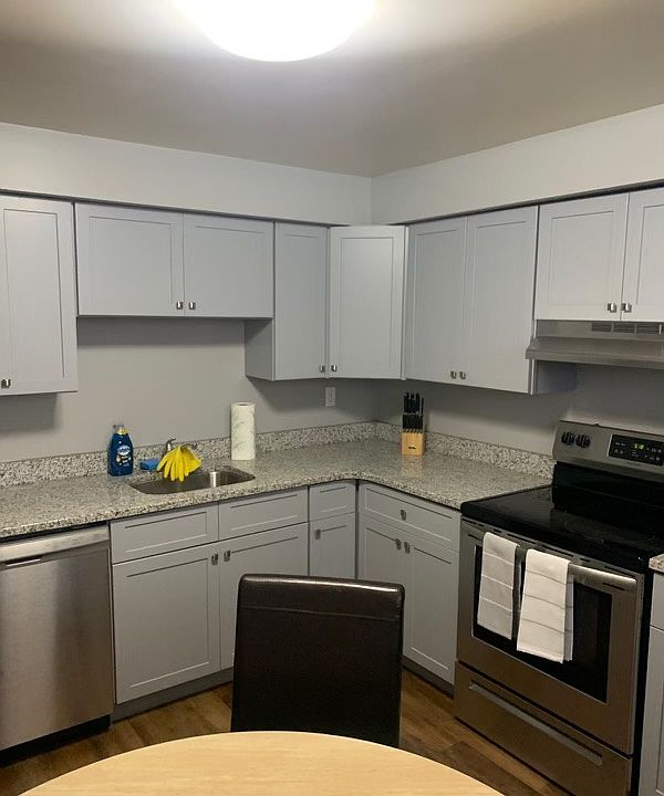 1st image of 643 Providence St #404bb7dd8
