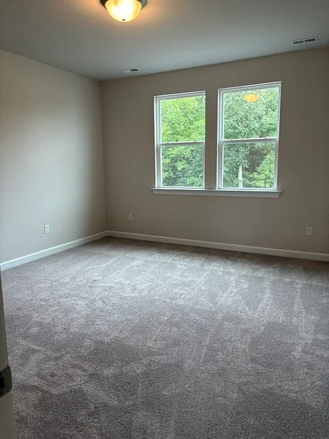 4 bed, 2287 sqft, $3,000 — Photo 3
