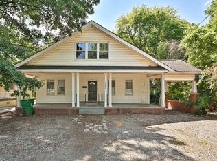 1025 Ambassador St, Charlotte, NC 28208