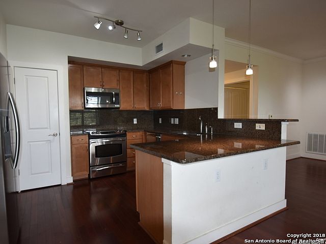 1st image of 7342 Oak Manor Dr
