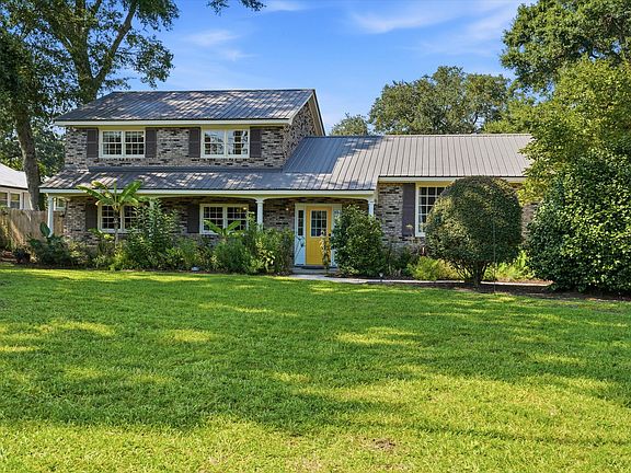 2nd image of 454 Trapier Dr