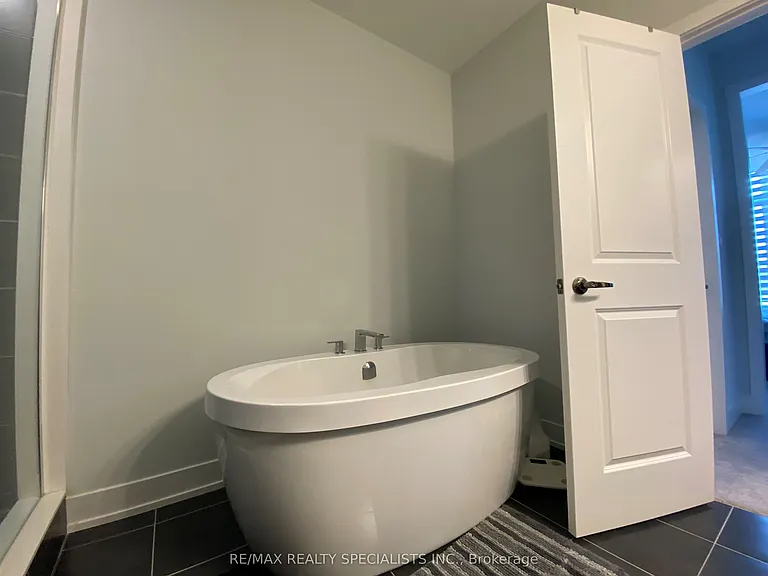 1458 Yellow Rose Cir — Photo 7