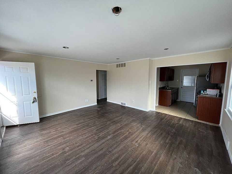 1st image of 22130 Condon Ave