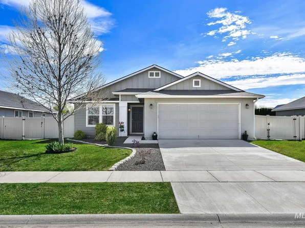 8293 E Copenhaver St, Nampa, ID 83687