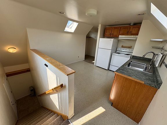 4th image of 1209 Harrison Ave #C