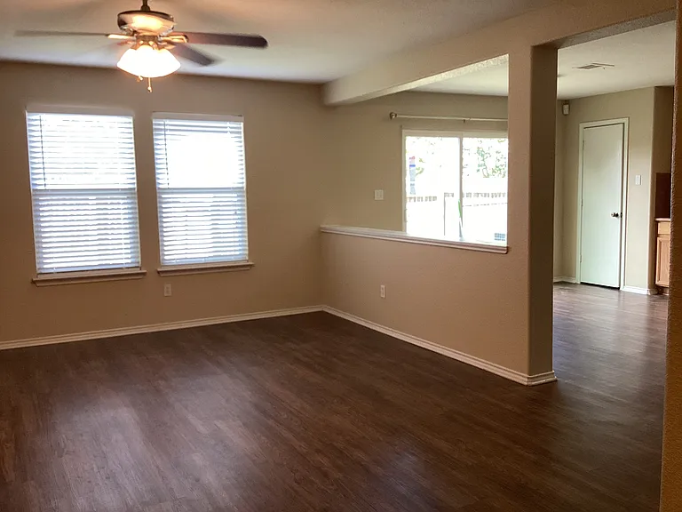 113 Hays Forest Cv — Photo 5