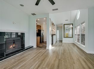 700 S 1st St APT 301, Austin, TX 78704