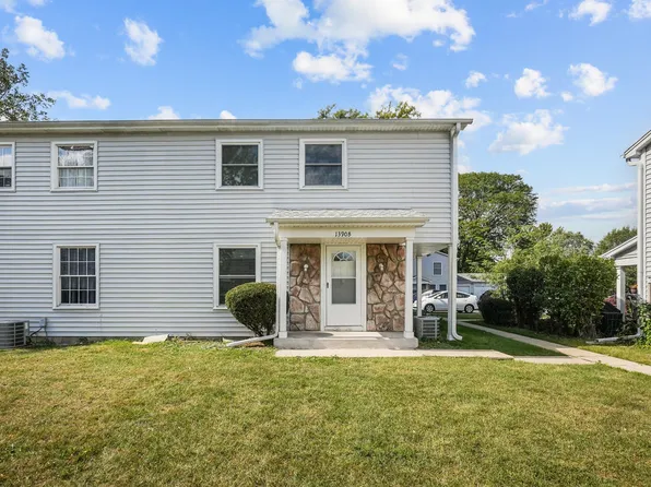 1390 N Glen Cir APT B, Aurora, IL 60506