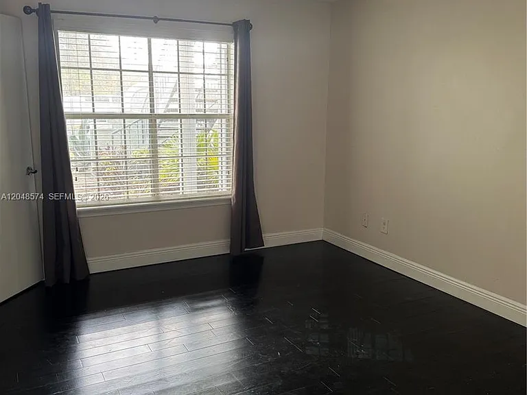 1205 Crystal Way #E — Photo 7