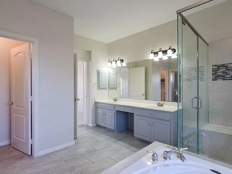 8512 Mesa Verde Dr — Photo 19