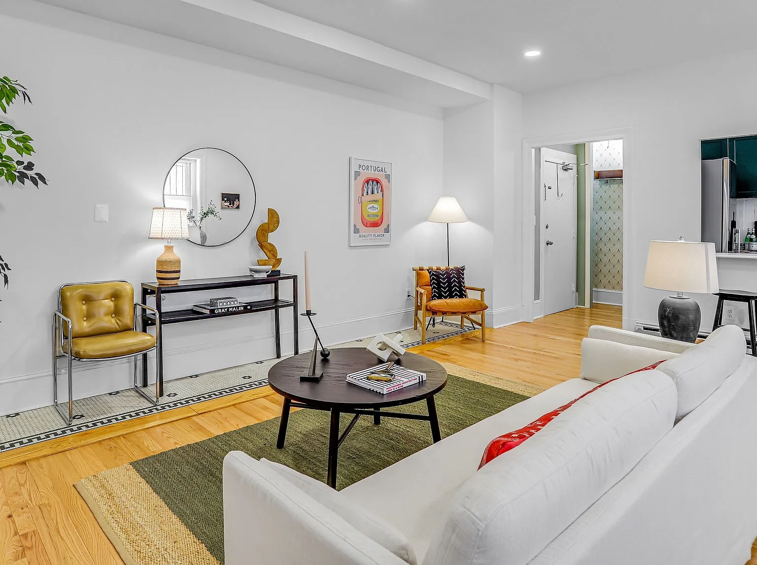 2 bed, 1250 sqft, $2,999 — Photo 3