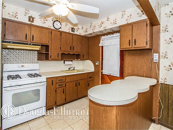 5th image of 45 Monaco Ave