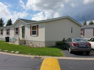 205 Huntley Dr, Commerce Township, MI 48390