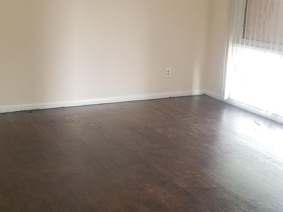 4th image of 1231 Walker Ave