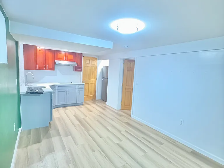 Seaview Ave — Photo 7