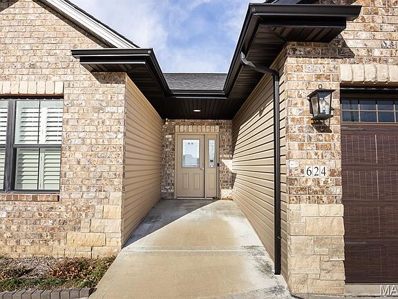 4th image of 624 Briar Meadow Ct