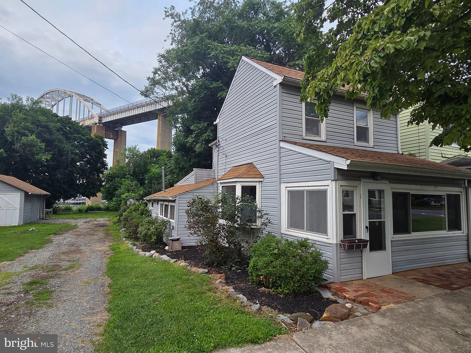 2 bed, 1.5 bath, 1060 sqft, $1,695 — Photo 1