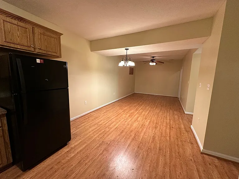 5698C Colonial Hwy — Photo 3
