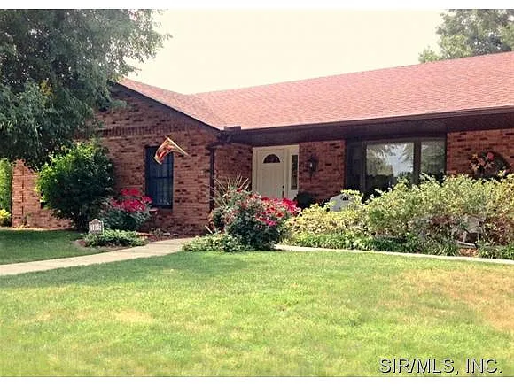 1005 Ramblewood Dr photo 1