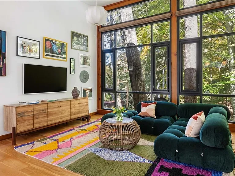 515 Claire Dr — Photo 12