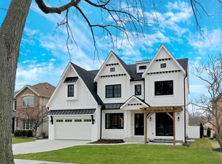 445 N Emery Ln, Elmhurst, IL 60126