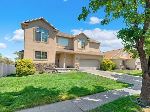 8678 W Titanium Dr, Magna, UT 84044
