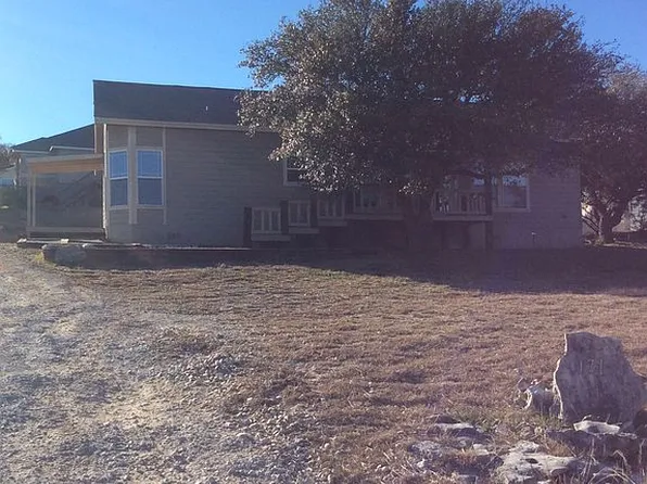 171 Whisper Valley Ln, Kerrville, TX 78028