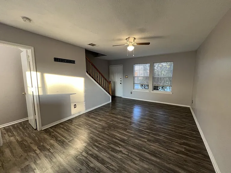 5908 Greengate Dr #C — Photo 4