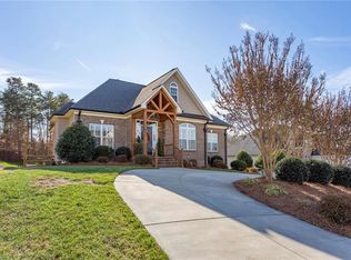 5075 Peppertree Rd, Clemmons, NC 27012