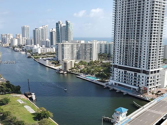 2nd image of 2602 E Hallandale Beach Blvd #R2508