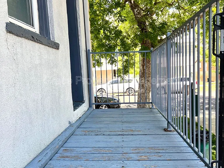 2306 Glenarm Pl #101 — Photo 2