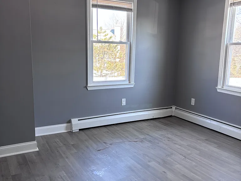 267 S Main St — Photo 4