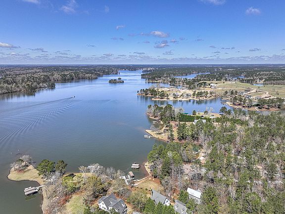 5th image of 1240 Stoneridge Cir