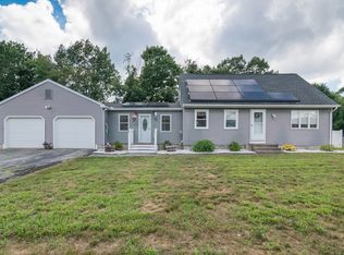 42 Mallard Cir, Agawam, MA 01001